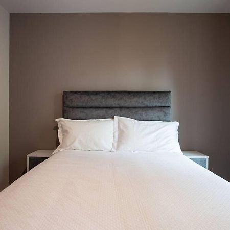 Modern 2Br With Balcony Next To The City Airport Bhd - Free Parking Belfast Exteriör bild